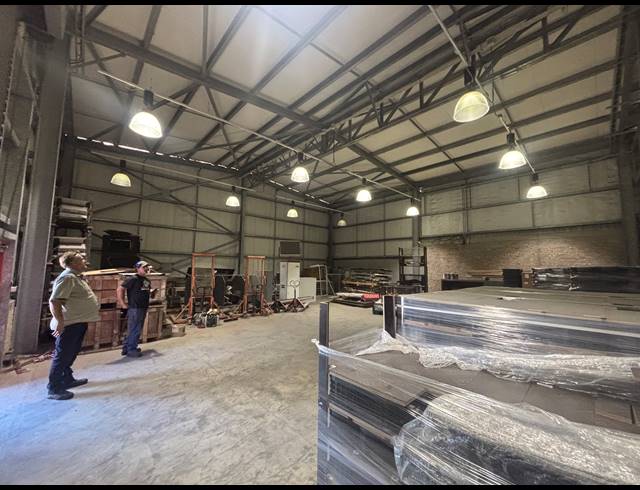 466M² WAREHOUSE TO LET IN BLACKHEATH INDUSTRIAL